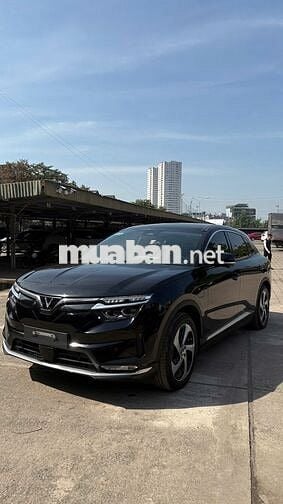 VinFast VF8 Eco 2023 Đen