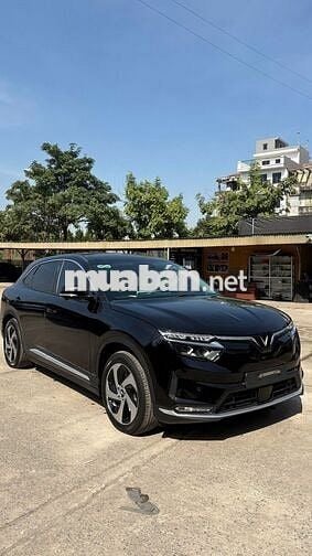 VinFast VF8 Eco 2023 Đen