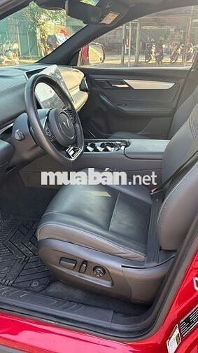 VinFast VF8 Plus Đỏ 2023