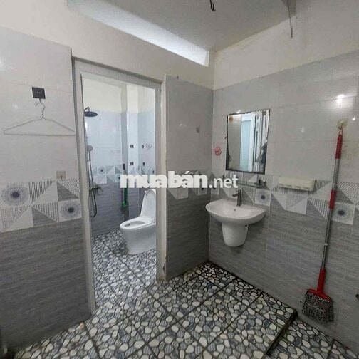 NHÀ CẤP4 GÁC LỬNG ĐÚC HẺM Ô TÔ TÂN THỚI NHẤT, Q12 4x20 GIÁ TỐT