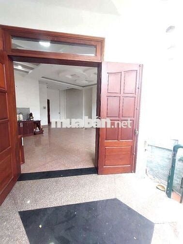 Cho Thuê Mặt Bằng Đường Cách Mạng Tháng 8, Quận 3 ( 7x18m - Rộng Rãi )