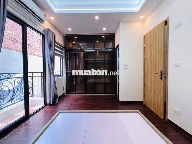 BÁN NHÀ PHỐ VĨNH PHÚC 5 TẦNG -50m2 TẶNG FULL NỘI THẤT CHỈ HƠN 10 TỶ