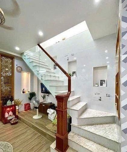 Nhà hẻm lớn Lê Quang Định, P11, Bình Thạnh giá 1tỷ850 sang tên 50m2