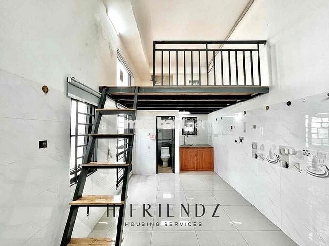 CĂN HỘ DUPLEX GÁC CAO MÁY LẠNH, CỬA SỔ TRỜI SIÊU RÔNG NGAY NGÃ TƯ 4 XÃ