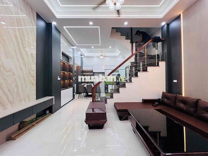 BÁN NHÀ PHỐ VĨNH PHÚC 5 TẦNG -50m2 TẶNG FULL NỘI THẤT CHỈ HƠN 10 TỶ