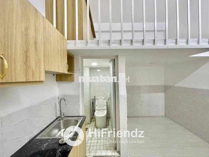 TRỐNG LẠI SIÊU PHẨM NGAY TÊN LỬA