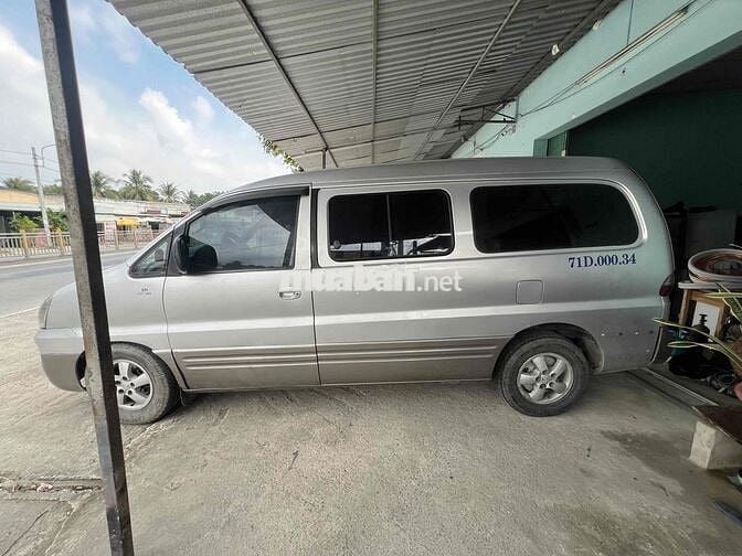 Hyundai Starex Van 800kg 2005 - 400000 km