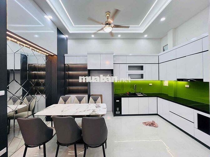 BÁN NHÀ PHỐ VĨNH PHÚC 5 TẦNG -50m2 TẶNG FULL NỘI THẤT CHỈ HƠN 10 TỶ