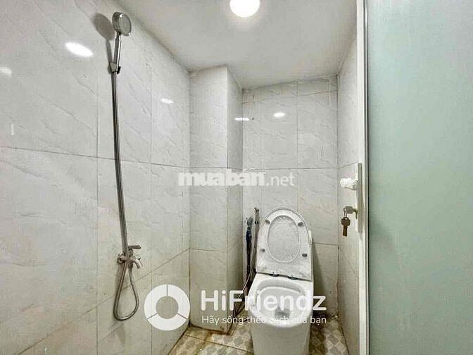 TRỐNG LẠI SIÊU PHẨM NGAY TÊN LỬA