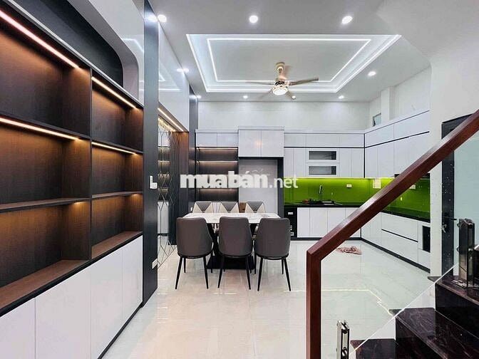 BÁN NHÀ PHỐ VĨNH PHÚC 5 TẦNG -50m2 TẶNG FULL NỘI THẤT CHỈ HƠN 10 TỶ