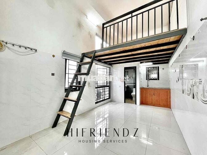 CĂN HỘ DUPLEX GÁC CAO MÁY LẠNH, CỬA SỔ TRỜI SIÊU RÔNG NGAY NGÃ TƯ 4 XÃ