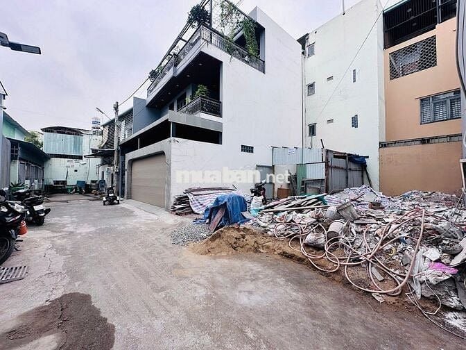 BÁN LÔ ĐẤT 90M2- NGANG 8M- PHÁP LÝ CHUẨN- HXH- NGAY PHẠM VĂN ĐỒNG