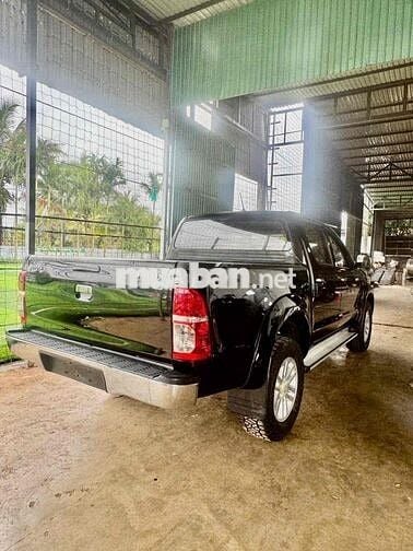 Toyota Hilux 2014 Số sàn Đen 131637 km
