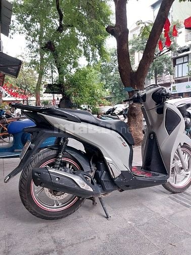 Bán xe SH 150CC, đăng ký tháng 4/2017, mầu trắng đen, nguyên bản