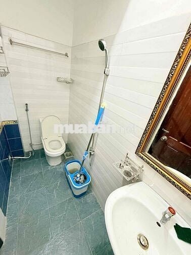 Phòng cửa sổ rộng thoáng giá rẻ Quận 10