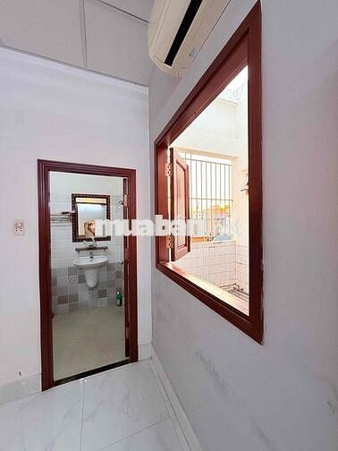 Phòng cửa sổ full nội thất mới giá rẻ Q10