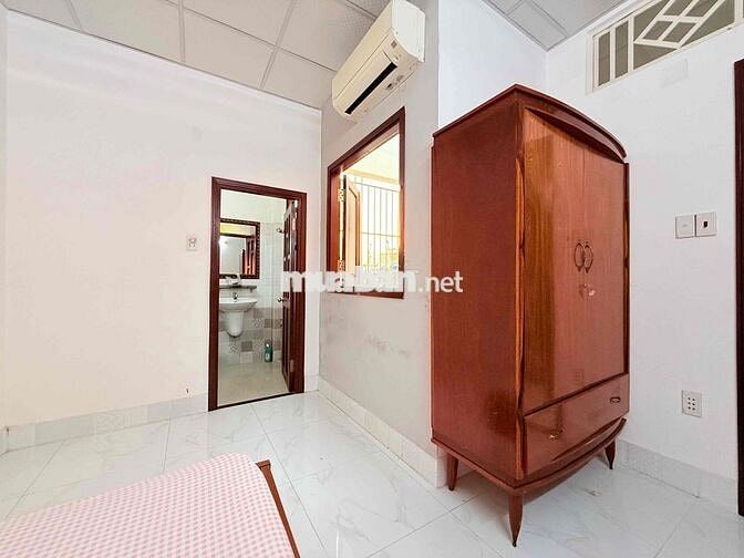 Phòng cửa sổ full nội thất mới giá rẻ Q10