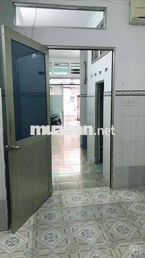 cho thuê nhà cấp 4. CMT8 p15 Quận 10