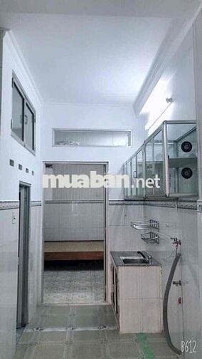 cho thuê nhà cấp 4. CMT8 p15 Quận 10