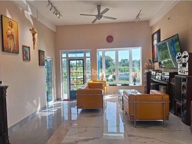 Mua đất có sẵn biệt thự sân vườn vừa xây dựng mới