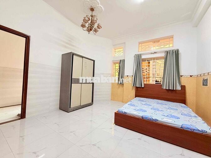 Phòng cửa sổ rộng thoáng giá rẻ Quận 10