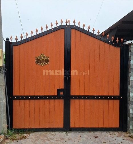 Mua đất có sẵn biệt thự sân vườn vừa xây dựng mới