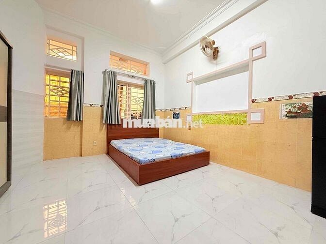 Phòng cửa sổ rộng thoáng giá rẻ Quận 10