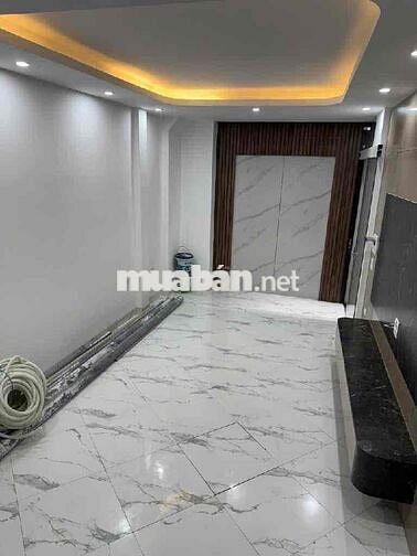 Đống Đa -35m x 5 Tầng - Thang Máy -Mới Koong