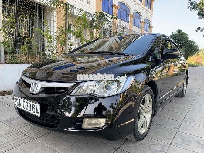 Honda civic dáng thể thao phiên bản đủ