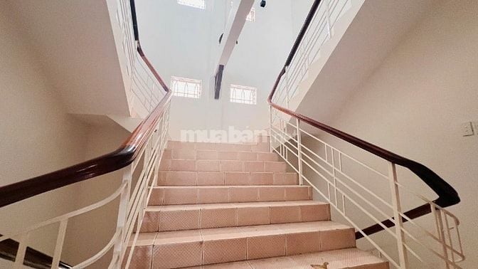 🏠 Bán nhà 6PN gần sân bay Tân Sơn Nhất – Vị trí đắc địa, giá tốt cho 