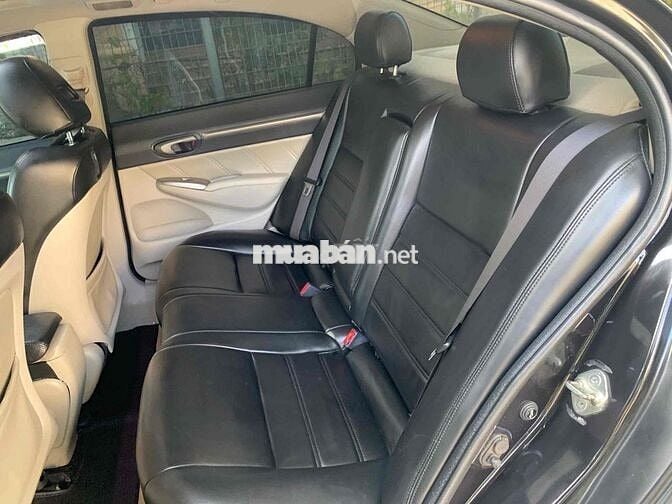 Honda civic dáng thể thao phiên bản đủ