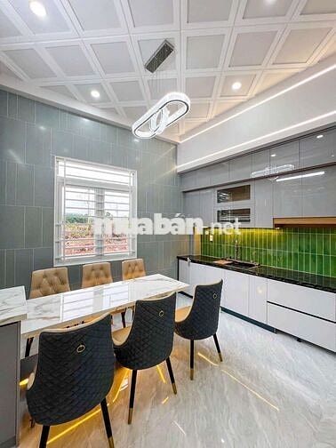 NHÀ 2 LẦU XÂY MỚI - HẺM 137 HOÀNG QUỐC VIỆT