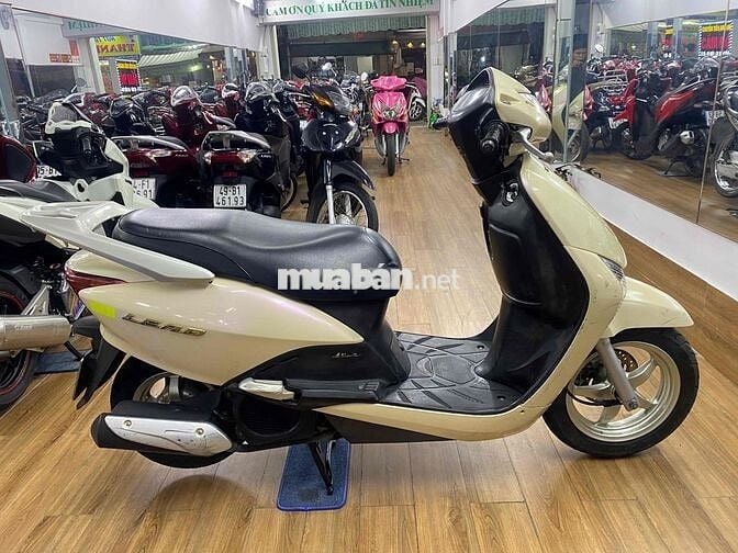 Honda Lead 2012 Fi đá chống tắt máy