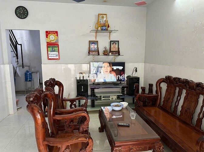 Nhà DT 5x9 đúc 1 trệt 1 lầu hẻm 3m gần đường Nguyễn Thị sáu