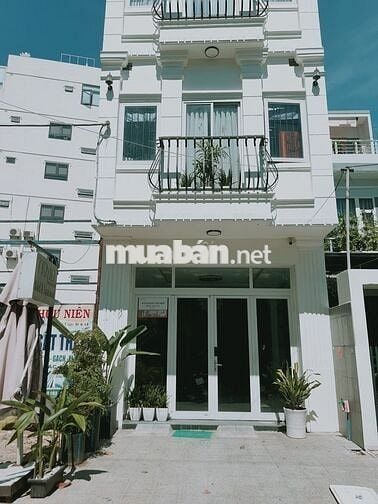 Cho thuê căn hộ 25m2, trung tâm, full nội thất, thiết bị thông minh