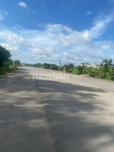 Nhượng đất thổ cư góc MT đường Hồ Chí Minh và đường 825, NGANG 70M