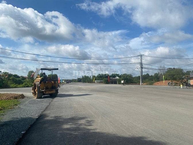 Nhượng đất thổ cư góc MT đường Hồ Chí Minh và đường 825, NGANG 70M