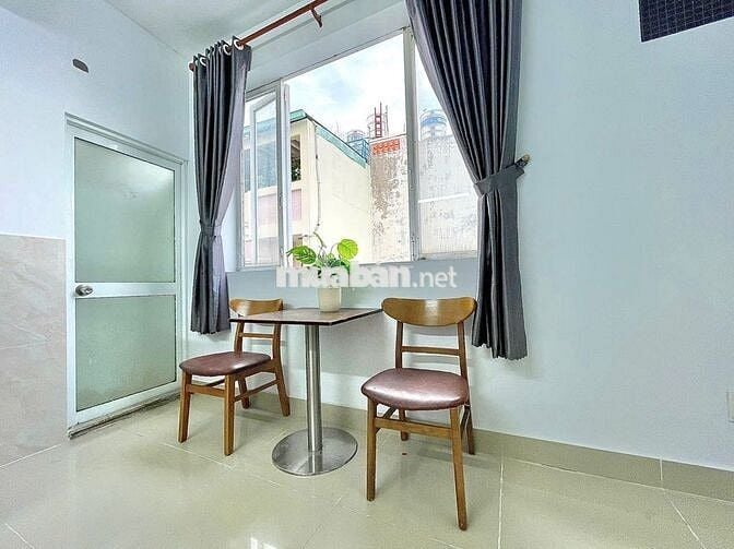 PHÒNG CỬA SỔ LỚN FULL NỘI THẤT NGAY TRUNG TÂM THÍCH QUẢNG ĐỨC AN NINH