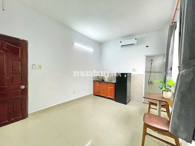 PHÒNG CỬA SỔ LỚN FULL NỘI THẤT NGAY TRUNG TÂM THÍCH QUẢNG ĐỨC AN NINH