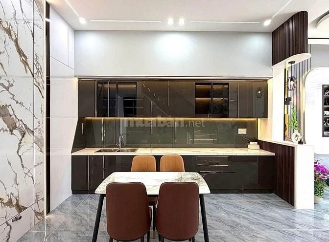 Bán gấp nhà An Phú Đông, Q.12. (68m2) chỉ 1tỷ960, hẻm 6m, sổ riêng