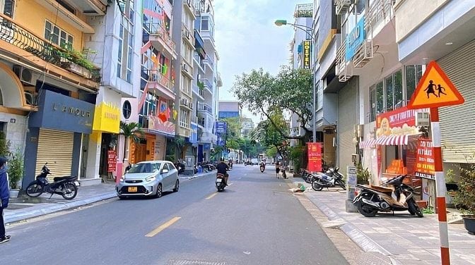 BÁN NHÀ MẶT PHỐ KĐT TRUNG YÊN, 2 THOÁNG, 107M2×5T, MT 7.2M, 55 TỶ