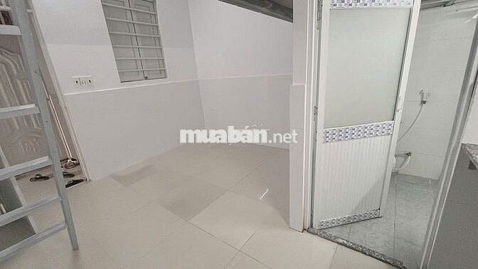 Sang 70 Phòng trọ Mới Mới Xây Full Phòng .