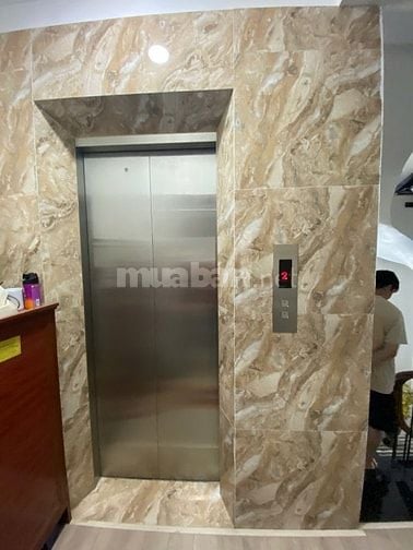 Cho thuê nhà trong khuôn viên biệt thự Pháp cổ mặt phố TRẦN QUỐC TOẢN