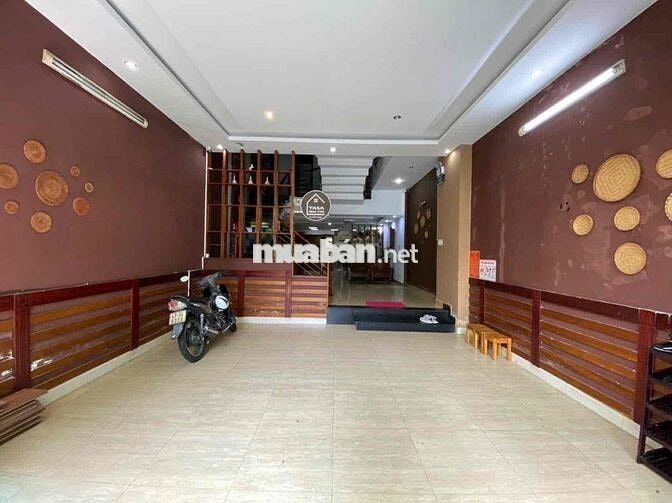 Nhà thuê phù hợp vp , mới sạch sẽ