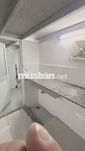 Sang 70 Phòng trọ Mới Mới Xây Full Phòng .