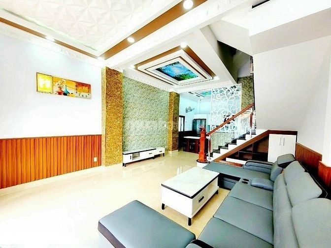 Bán nhà Hẻm Lớn Nguyễn Đình Chiểu, Phường 3, Quận 3, 40m2 , 2 tỷ 650tr