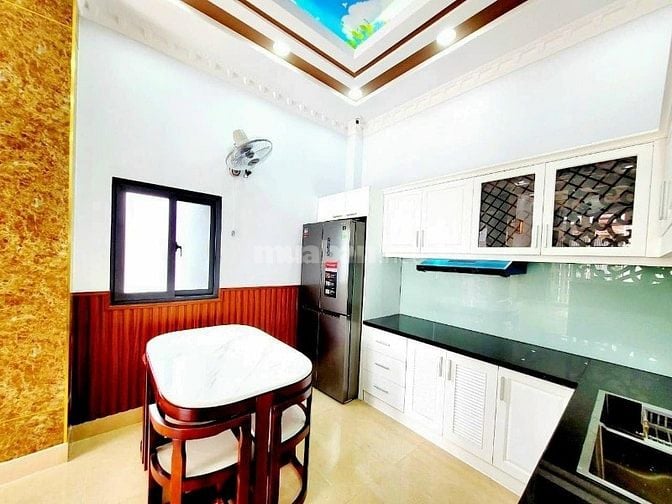 Bán nhà Hẻm Lớn Nguyễn Đình Chiểu, Phường 3, Quận 3, 40m2 , 2 tỷ 650tr