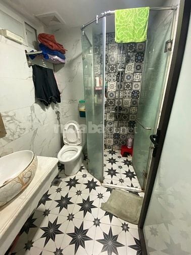 Cho thuê nhà trong khuôn viên biệt thự Pháp cổ mặt phố TRẦN QUỐC TOẢN