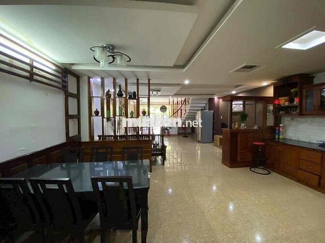 Nhà thuê phù hợp vp , mới sạch sẽ