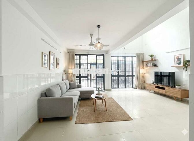 🌅🌄Nhà hẻm Hoàng Sa, 3PN + 5WC + sân thượng